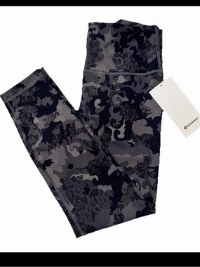 NWT•LULULEMON•SIZE 6•WUNDER TRAIN HIGH RISE 25”L PANT•HIDDEN HERITAGE LACE BLK